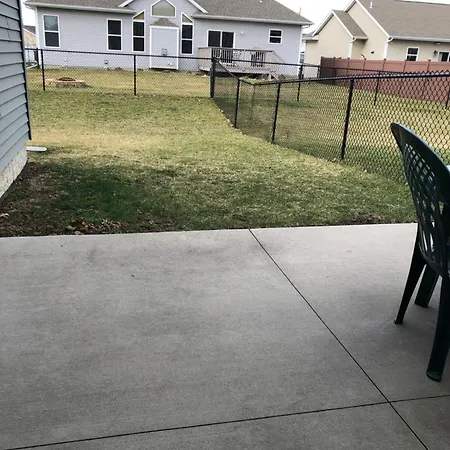 New House With New Furniture At Cedar Rapids Villa